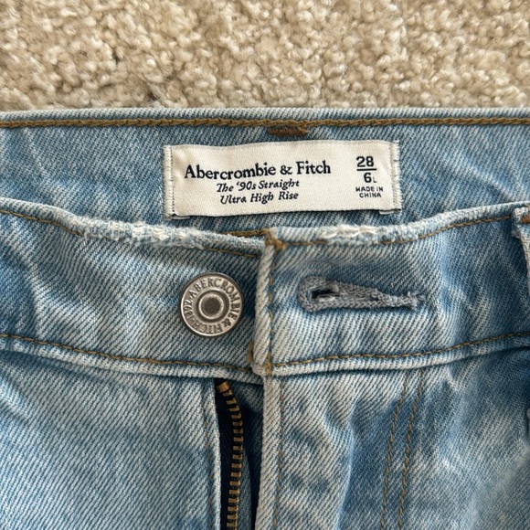 Abercrombie jeans - Picture 2 of 3